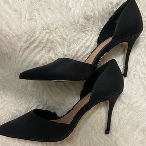 Black heels size 6
